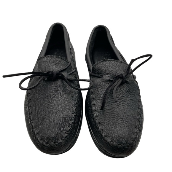 Minnetonka Black Leather women’s Loafers size‎ 9 - Picture 1 of 7